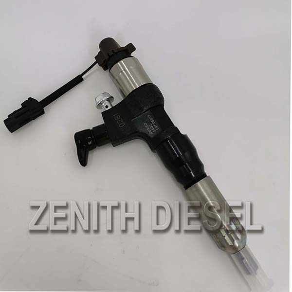 Diesel Engine Fuel Injector 095000- 5402