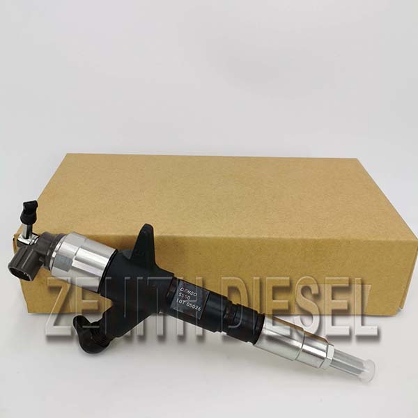 Diesel Engine Fuel Injector 095000- 5550