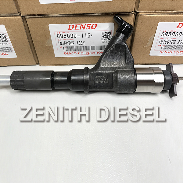 Fuel injector common rail fuel injector 095000-1151