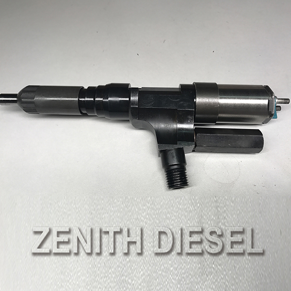 Fuel injector common rail fuel injector 095000-2360