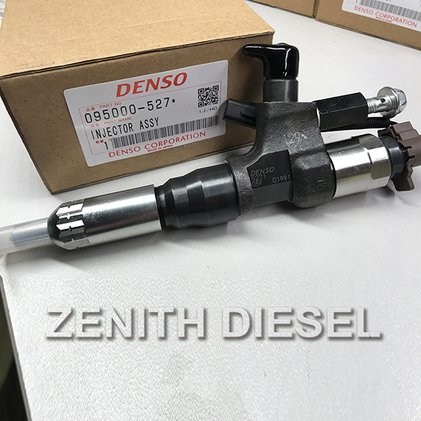 Fuel injector common rail fuel injector 095000-5271