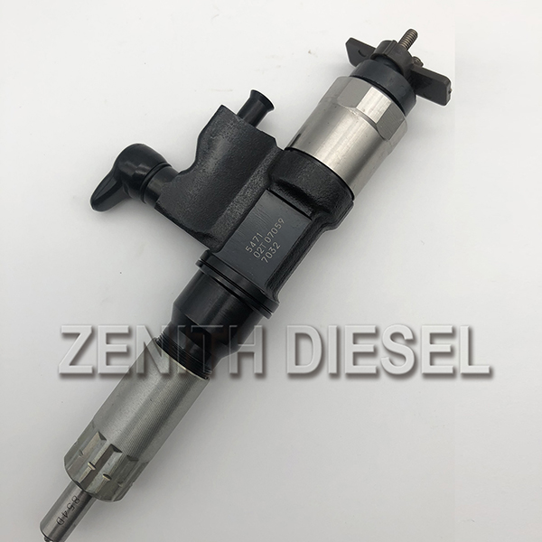 Fuel injector common rail fuel injector   095000-5471