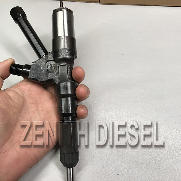 Fuel injector common rail fuel injector  095000-5490