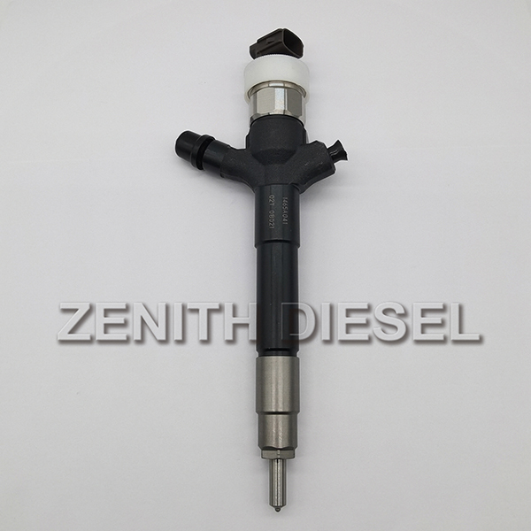 Fuel injector common rail fuel injector 095000-5600