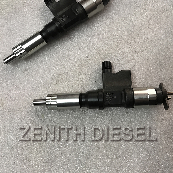 Fuel injector common rail fuel injector 095000-6392